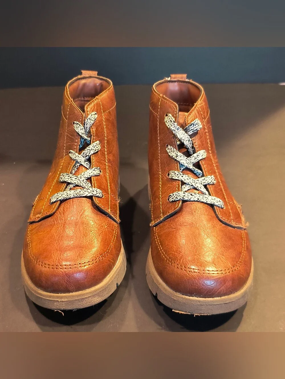 OshKosh B’gosh Boys Pierce Brown Faux Leather Ankle Boots Size 2 Youth Chukka